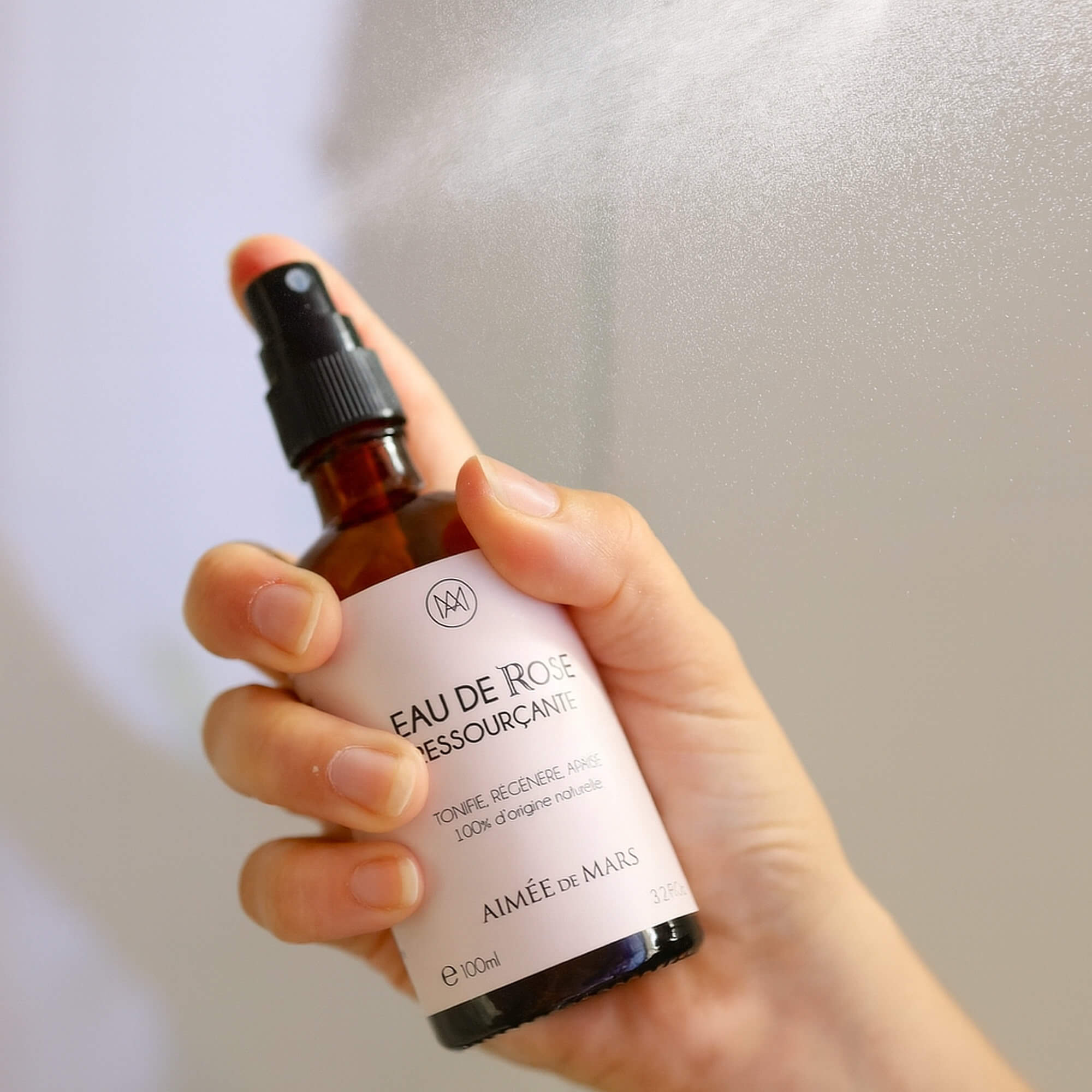 Eau florale de rose naturelle